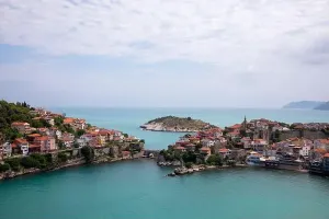Big Rocky Prints: Beautiful cityscape on the mountains over Black-sea