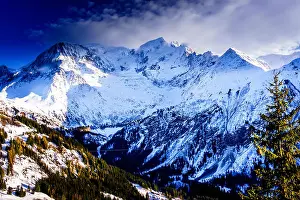 Blanc Prints: Beautiful landscape of snowy mountain view in Bellvue Saint-Gervais-les-Bains