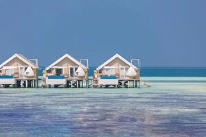 Images Dated 7th January 2017: Beautiful tropical Maldives resort hotel and island with beach