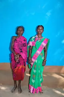 BHATRA TRIBE, Tribal Women Standing in Traditional Wear, Ulnar Vilage, Chattisgadh, India