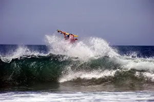 Thrill Prints: Big Surf Arugam Bay