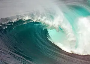 Ozean Prints: Big Wave Season, Nazarè, Portugal