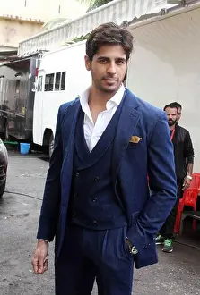 Nights Prints: Bollywood actor Sidharth Malhotra during the promotion of film Baar Baar Dekho on the sets of Comedy Nights Bachao