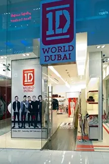 Customers Prints: Boy Band One Direction fans store nside the Dubai Mall