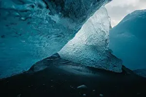 Breathtaking diamond beach on Iceland in winter with large ice blocks, ice cubes