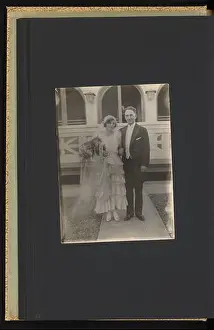Witness Prints: Bridal couple, Anonymous, 1929 - 1930 photograph Album magazine with a photo of a wedding couple
