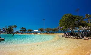Redcliffe Prints: Brisbane, AUS - Sept 09, 2018: Settlement Cove Lagoon on the beach on sunny day