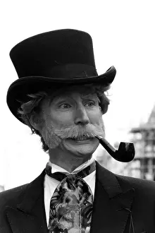 Discussing Prints: british man with his pipe