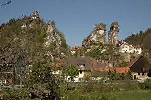 Burgstall Oberntüchersfeld is an archaeological site in Germany