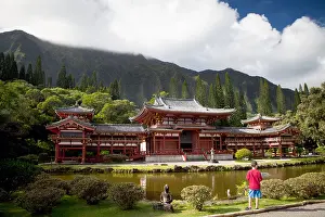 Oahu Prints: Byodo-In Temple, Oahu, Hawaii