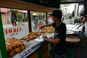 Java Prints: Cakwe fried bread vendor in Yogyakarta, Indonesia