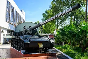 Da Nang Prints: A captured, historic, 175mm US Army self-propelled gun (The Battlefield King) at the Ho Chi Minh Museum
