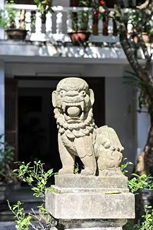 Da Nang Prints: A carved stone dragon at Linh Ung Pagoda on Thuy Son Mountain