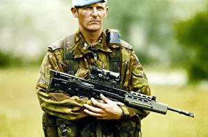 Cradle Prints: central bosnia june 1995 british soldier during training