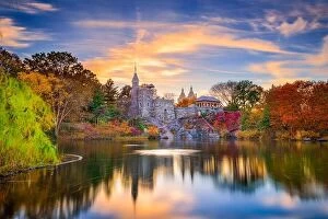 Images Dated 10th November 2016: Central Park, New York City at Belvedere Castle during an autumn sunset