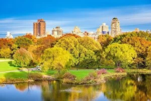 Images Dated 10th November 2016: Central Park, New York City, USA in early autumn
