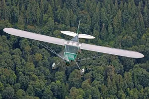 Fuselage Prints: The Cessna 140, registered CF-EKU with manufacturer serial number 14027