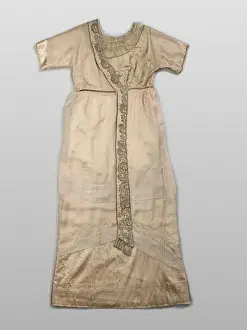 Folds Prints: Chéruit, 1912, pink satin, bodice on one side with gold or silver lace