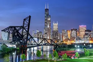Chicago, Illinois, USA park and downtown skyline at twilight