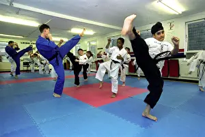 Punch Prints: CHILDREN LEARNING KARATE AT LEIGH CHILDS MARTIAL ARTS SCHOOL SWINDON UK