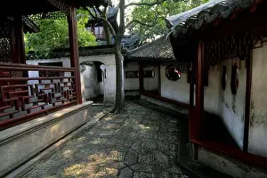 Walkways Prints: CHINA, SHANGHAI, YU YUAN GARDEN (GARDEN OF JOY), MING DYNASTY, 1559, WALKWAY