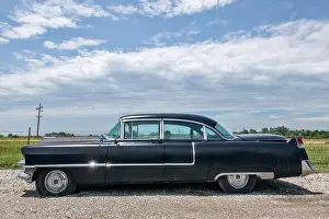 Roadtrip Prints: Classic car at Country Classic Cars LLC car dealership on Route 66
