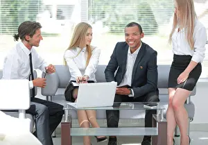 Concentrated Prints: concentrated business team at the workplace thinking about business problems