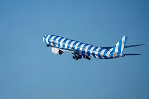 Take Off Prints: Condor Airbus A330-900, during take-off, Düsseldorf Airport, DUS