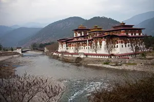 Bhutan Prints: Confluent of river Pho Chu and river Mo Chu (Phochhu)