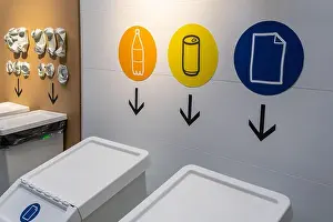 Garbage Prints: Containers for separate waste collection