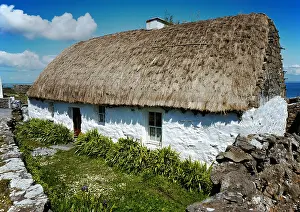 Thatched Roof Prints: Cottage with a thatched roof, Inisheer