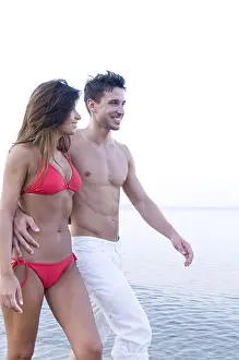 Slender Prints: Couple, young, beach walk