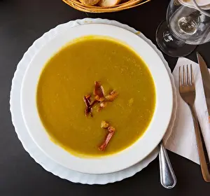 Broth Prints: Cream soup of vegetables garnished with gammon slices