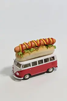 Hippie Prints: Creative Vintage Food Truck Van Toy Miniature with Hot Dog