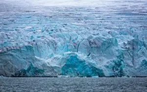 Magdalensfjorden Prints: cruising in the Arctic in the Magdalensfjord on Svalbard along a glacier