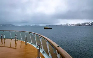 Kolony Prints: cruising at Smeerenburg on Spitsbergen, Norway