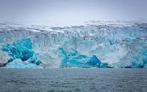 Kolony Prints: cruising at Smeerenburg on Spitsbergen, Norway