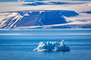 Kolony Prints: cruising on Svalbard between Spitsbergen and Nordaustlandet anlong with some small icebergs