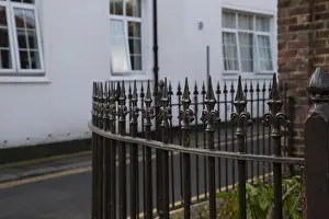 Pointy Prints: Curving metal decorative fencing