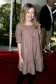 Fanning Prints: DAKOTA FANNING CHARLOTTES WEB FILM PREMIERE HOLLYWOOD LOS ANGELES USA 10 December 2006