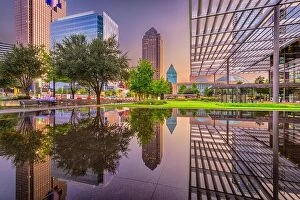 Images Dated 3rd September 2017: Dallas, Texas, USA downtown plaza and cityscape at twilight