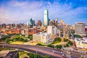 Images Dated 30th August 2017: Dallas, Texas, USA downtown skyline at dusk