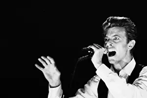 Posing Prints: David Bowie in concert on the Sound & Vision Tour in 1990 Italy