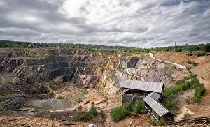 Cloud Sky Prints: Day visitors can observe the vast Great Pit created by a mining accident in Falun
