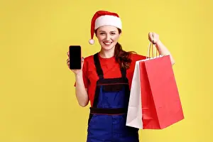 Mover Prints: Delivery woman shows smart phone with blank display