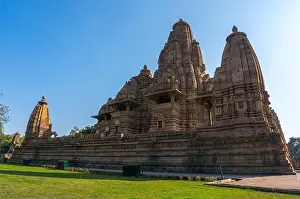 Ethnicities Prints: Devi Jagdambi Temple, Western Temples in Khajuraho Temples of love Madya Pradesh