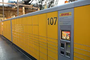 Reader Prints: DHL Packet Station in Germany