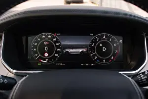 Fast Car Prints: The Digital Dashboard Of A 2019 Facelift Range Rover Sport SVR