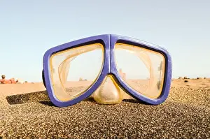 Canary Prints: Diving Mask on the Sand Beach