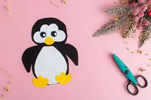 Step By Step Prints: DIY. Step-by-step instructions for making a penguin out of paper. Step 1
